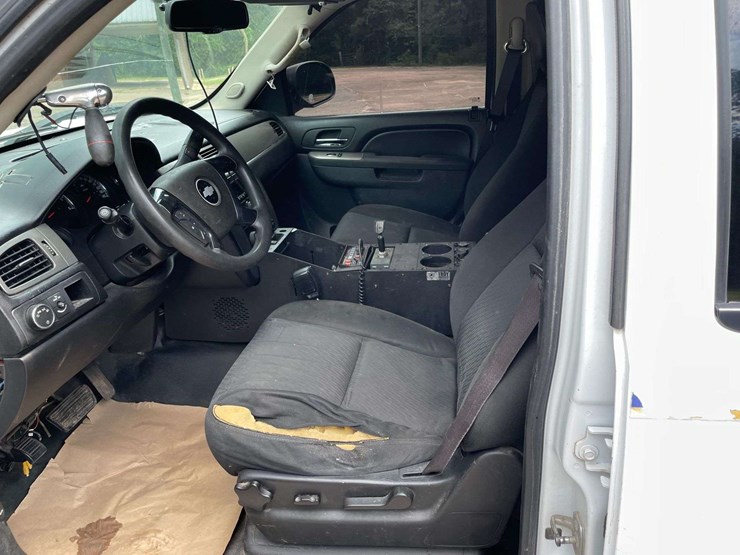 2012-chevrolet-tahoe-image-10