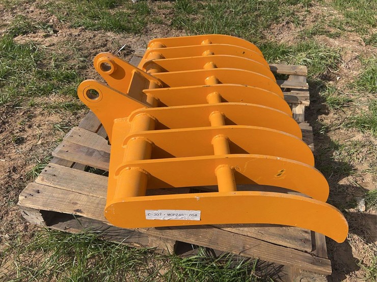 caterpillar-307-image-3