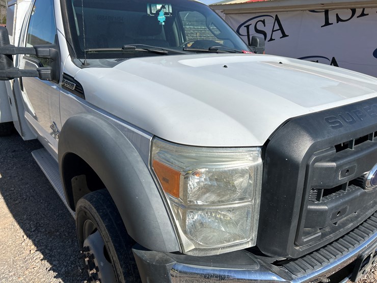 2012-ford-f550-image-9