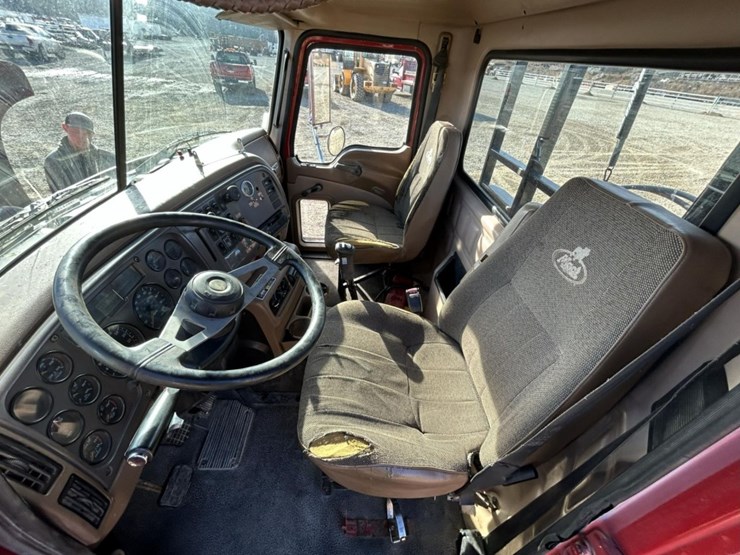 2003-massey-ferguson-8-image-71