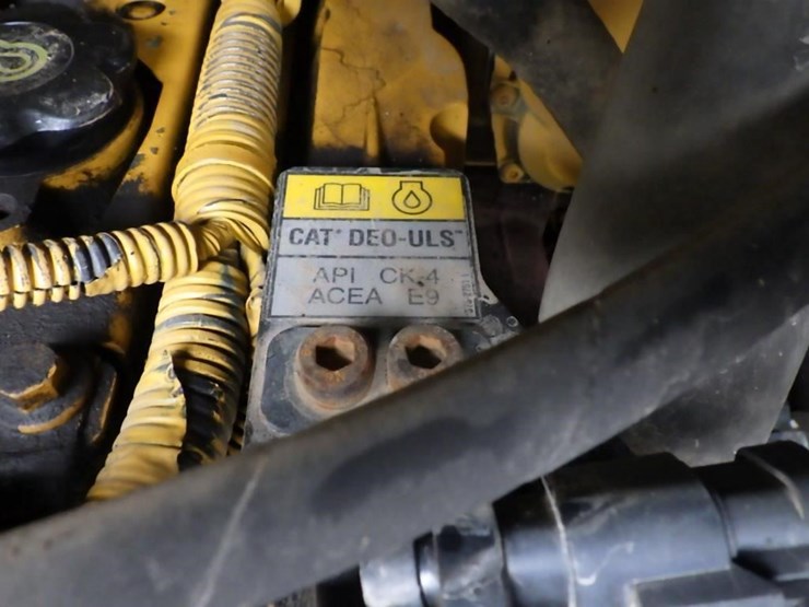 2020-caterpillar-226d3-image-12