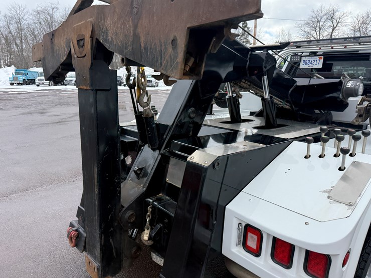 2018-ford-f550-image-29