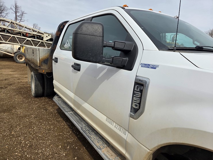 2017-ford-f350-image-14