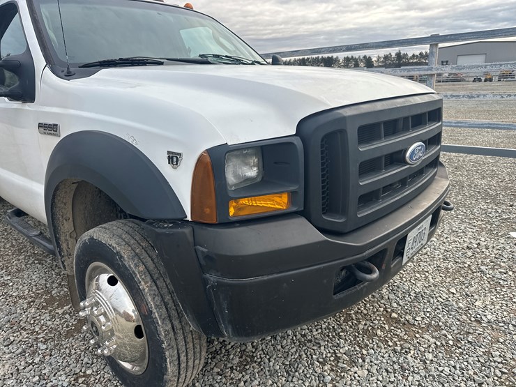 2006-ford-f550-image-10