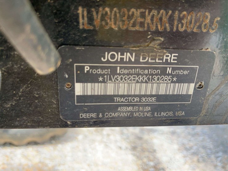 2021-john-deere-3032e-image-4