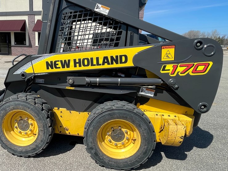 new-holland-l170-image-15