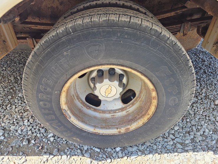 2003-chevrolet-3500-image-57