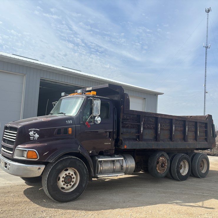 1999 STERLING L9513