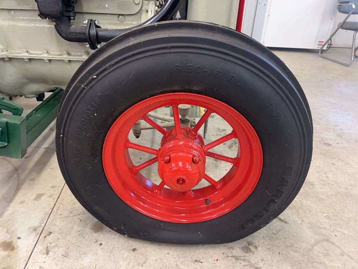 1927-fordson-with-continental-corn-picker-image-13