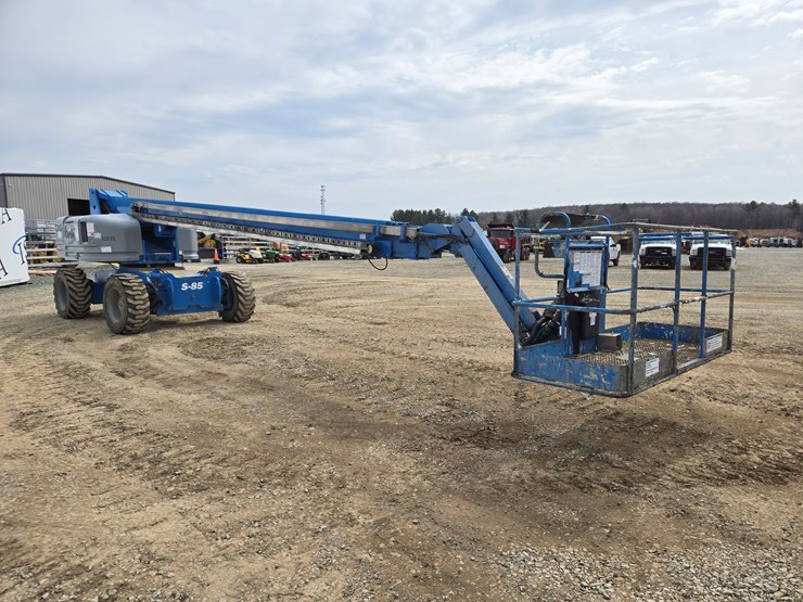 2007-genie-s85-image-7