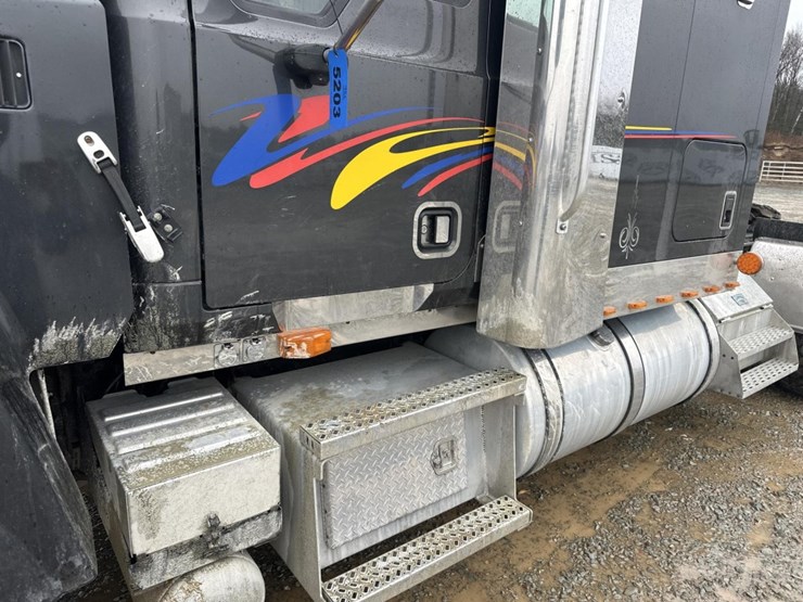 2009-massey-ferguson-8-image-13