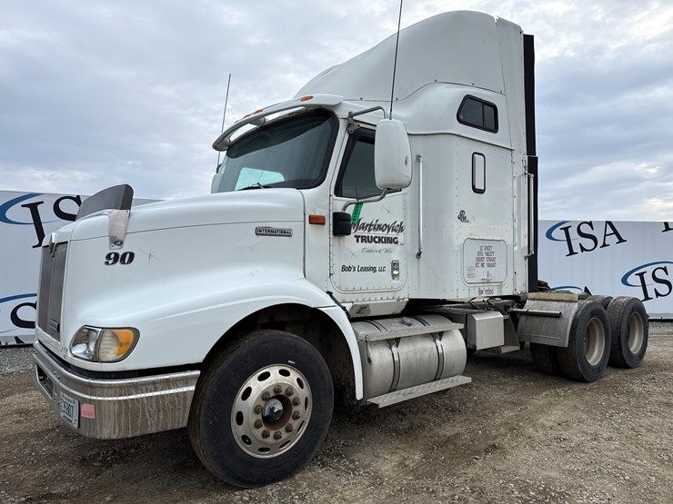 2000-international-9200i-image-1