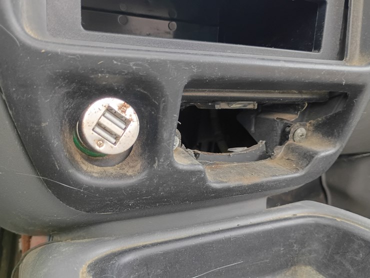 2000-chevrolet-tracker-image-47