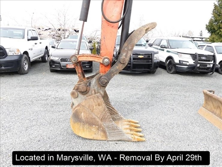 2015-kubota-kx080-4-image-27