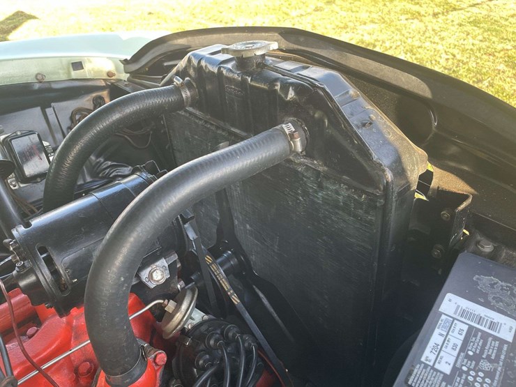 1953-ford-customline-sedan-image-84