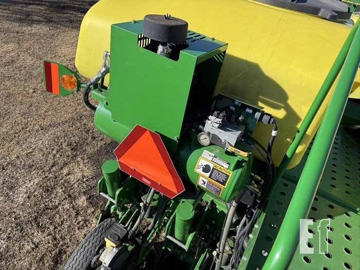 john-deere-1770-image-90