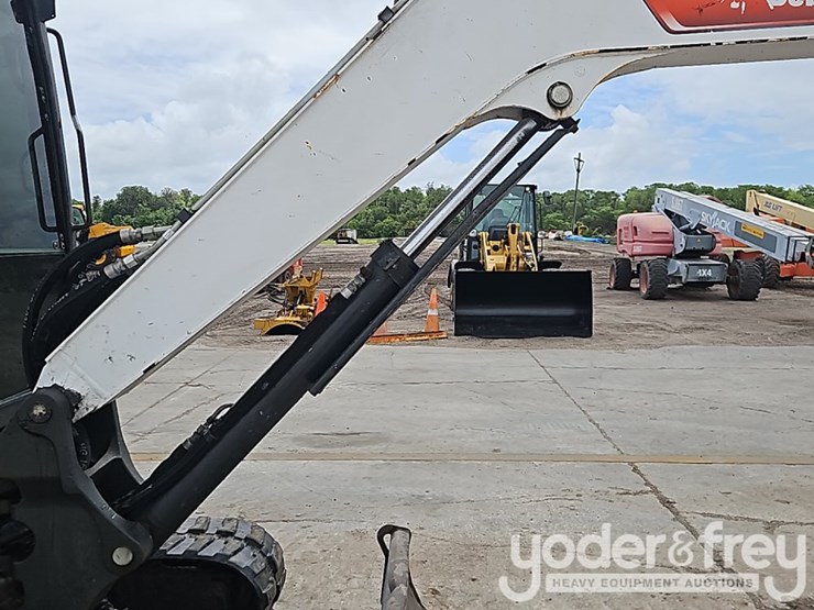 2021-bobcat-e42-image-14