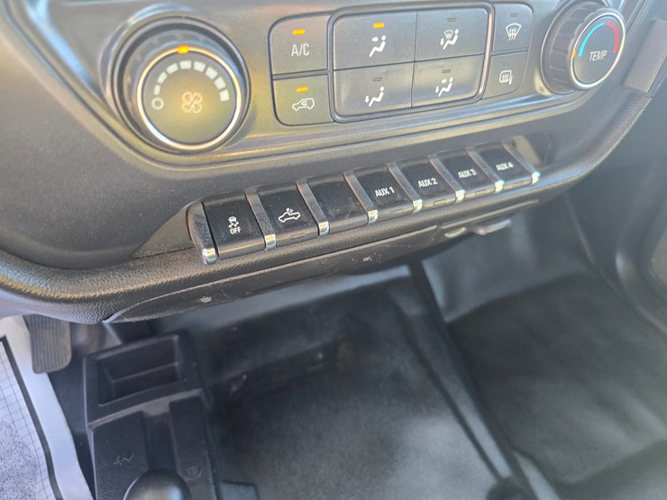 2019-chevrolet-silverado-3500-image-45