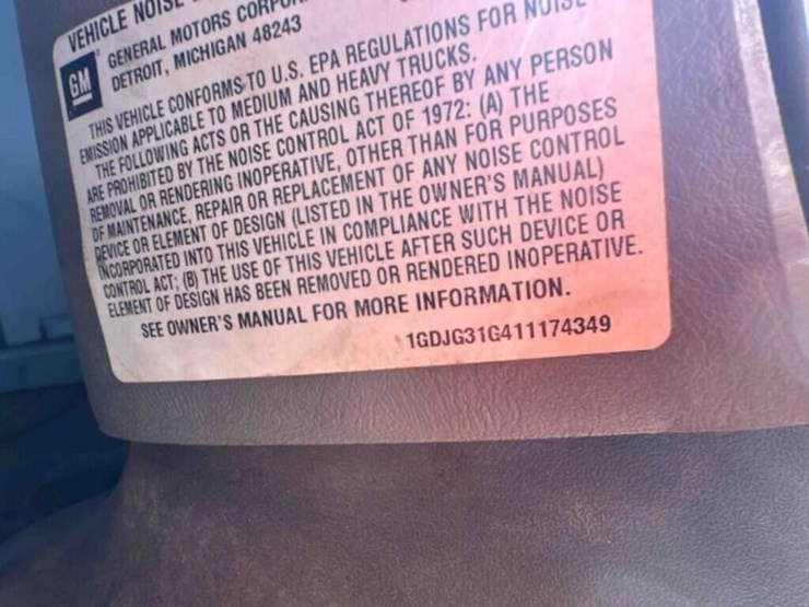 2001-gmc-3500-image-30