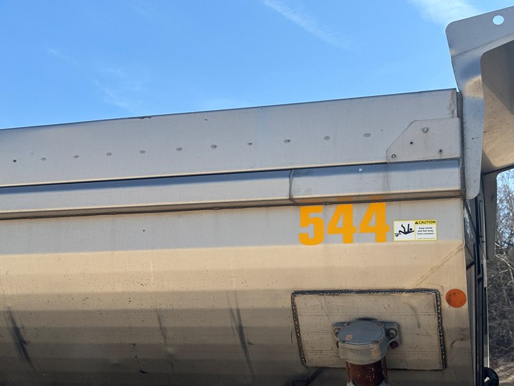 2006-international-7600-image-60