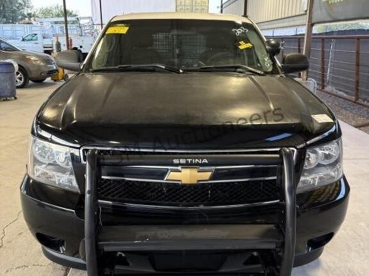 2013-chevrolet-tahoe-image-3