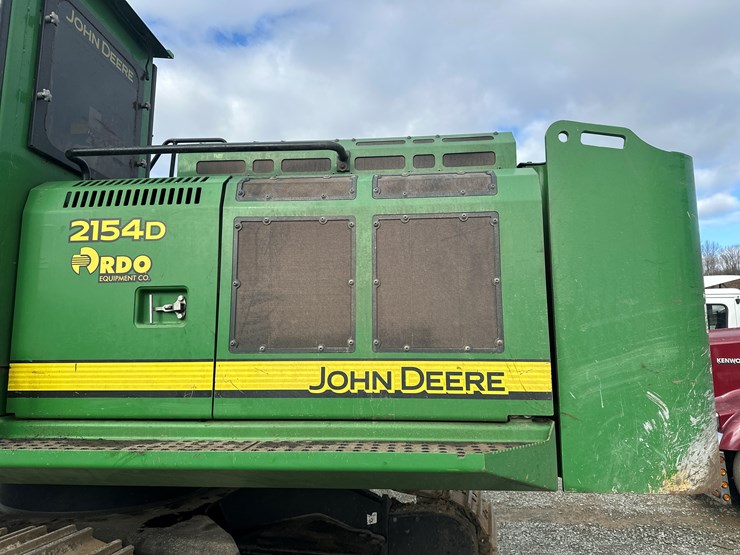 2016-deere-2154d-image-12
