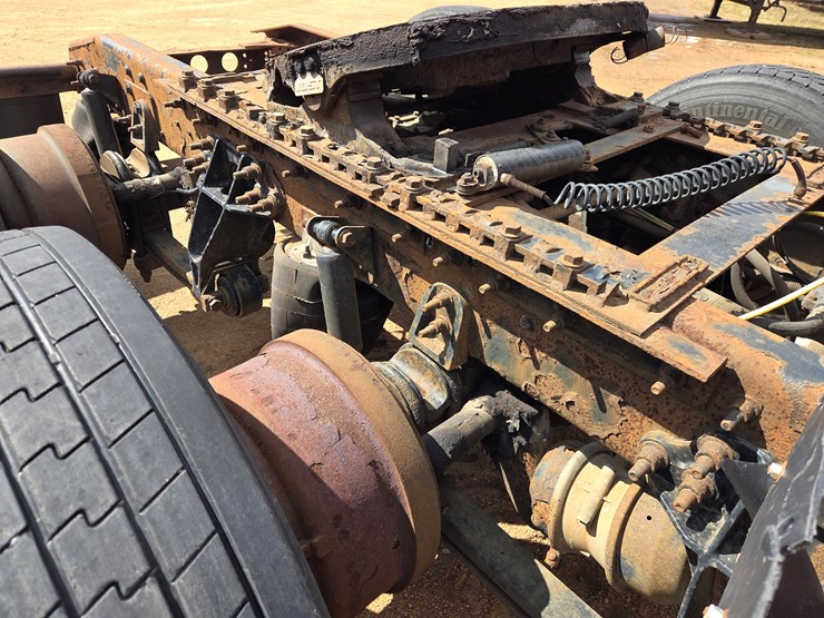 2012-international-prostar-image-23