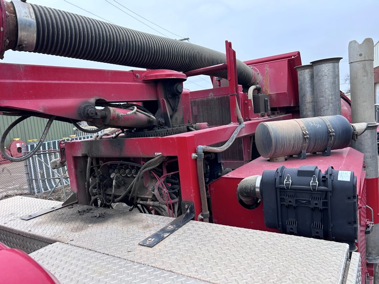 #1690-•-2013-international-7500-6x4-hydro-excavation-truck-image-38