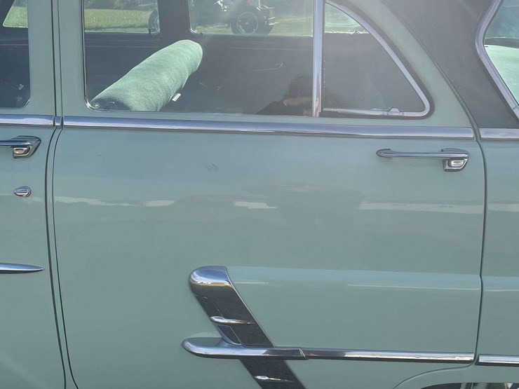 1953-ford-customline-sedan-image-36