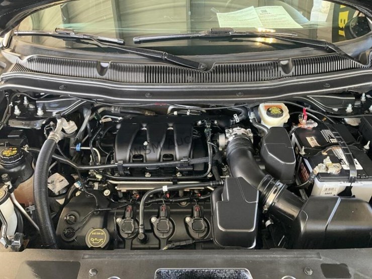 2016-ford-explorer-image-9