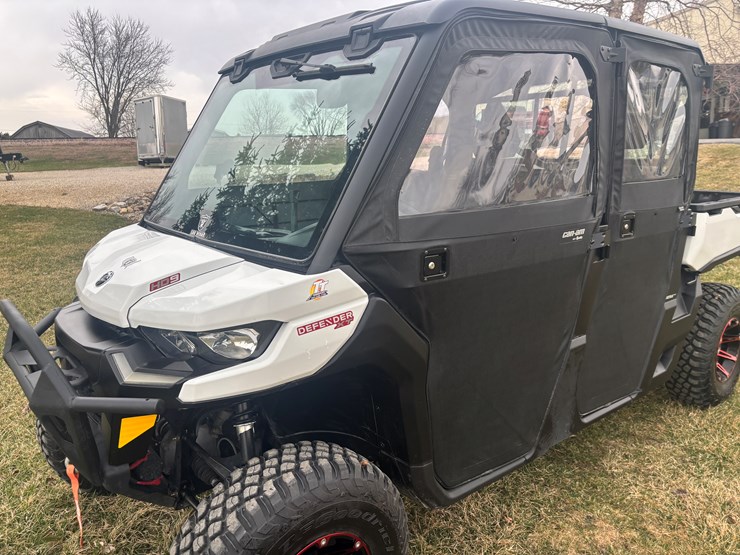 #2311-•-2023-can-am-hd-9-defender-xt-4x4-utv-image-7