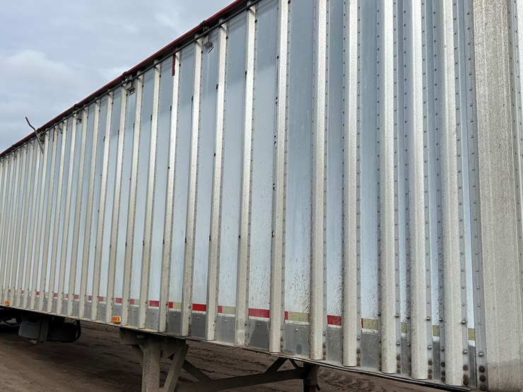 2000-wilkens-walking-floor-image-12