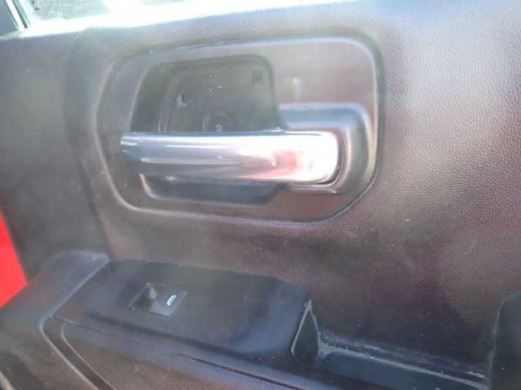 2022-chevrolet-2500hd-image-55