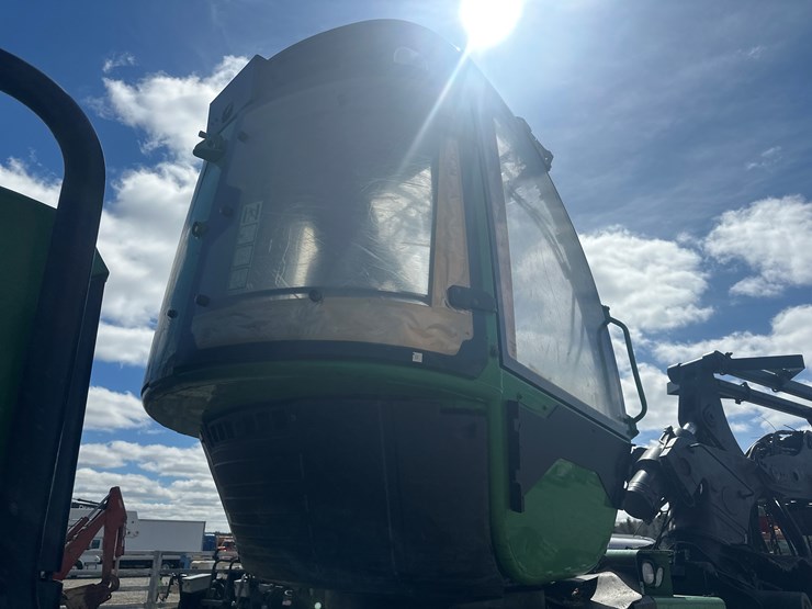 2011-deere-1270e-image-12