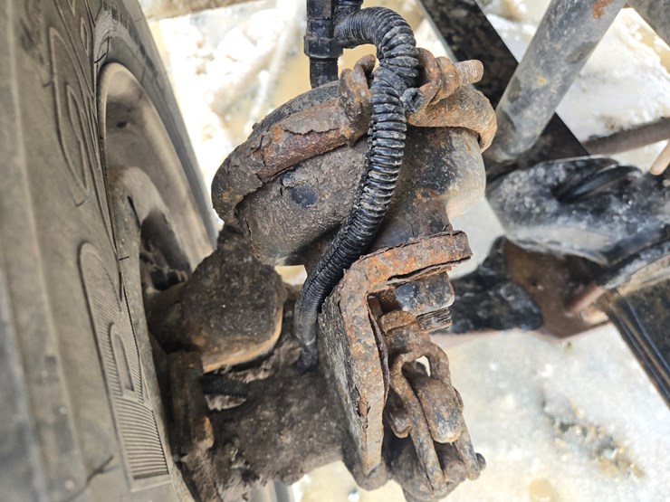 2001-massey-ferguson-8-image-43