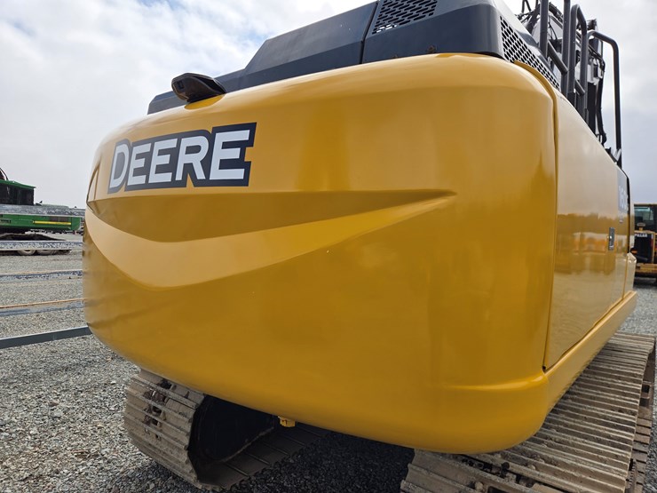 deere-160g-lc-image-33