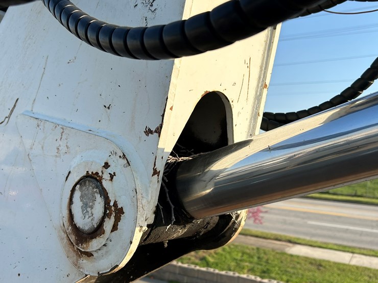 peterbilt-365-image-49