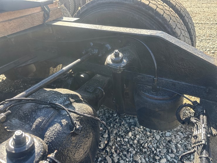 2008-peterbilt-386-image-54