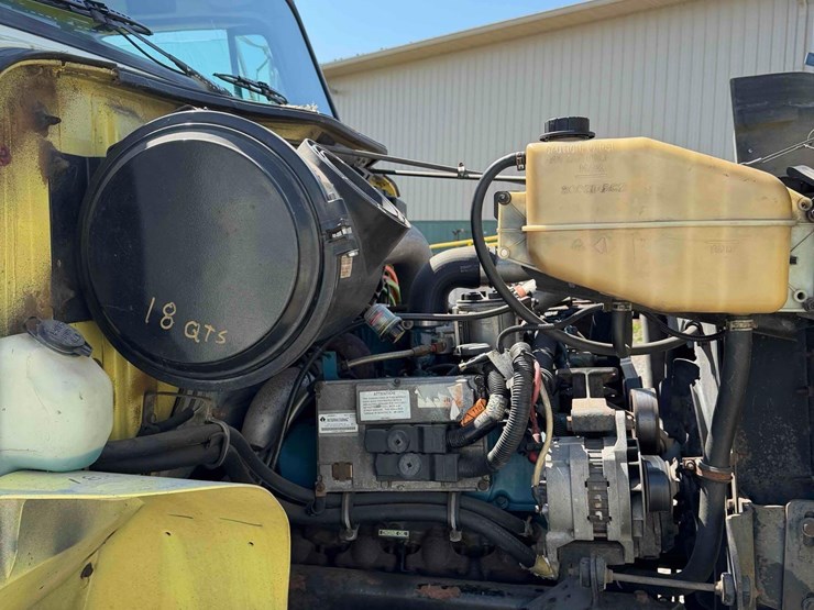 2000-international-4700-image-12