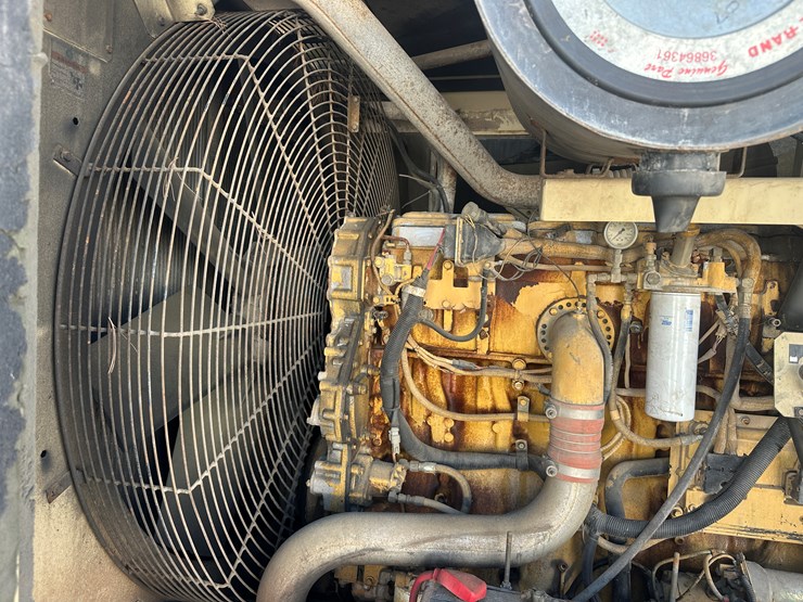 #60115-•-ingersoll-rand-1070-towable-air-compressor-image-16