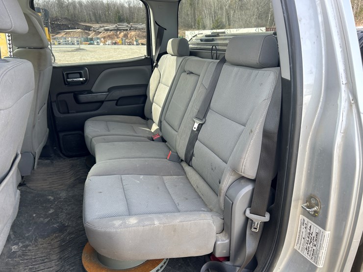 2018-chevrolet-2500-image-44