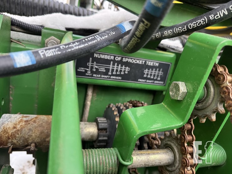 john-deere-1750-image-44