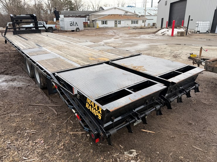 2024-massey-ferguson-8-image-4