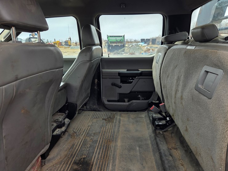 2017-ford-f350-image-40