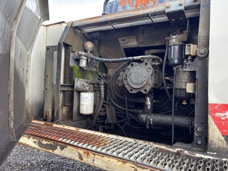 2009-link-belt-330-lx-image-28