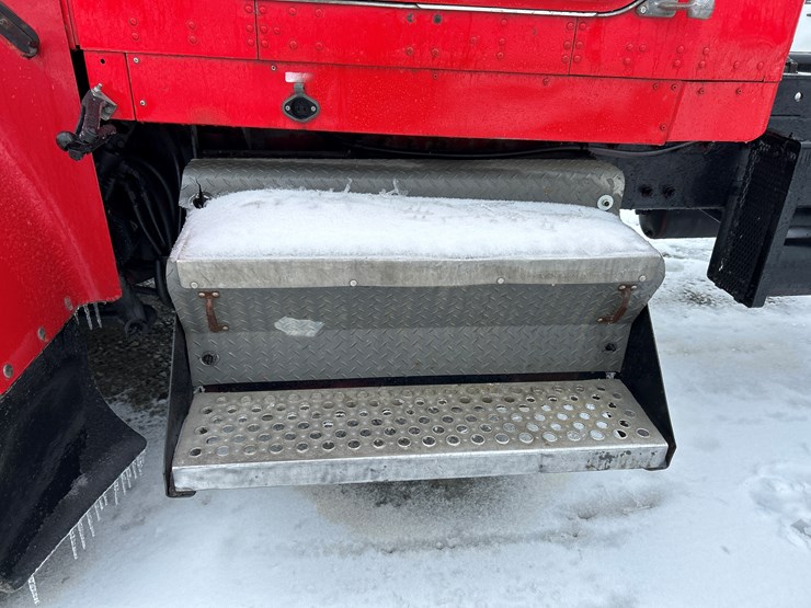 2007-kenworth-w900-image-34