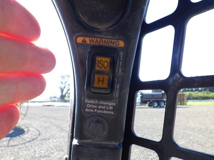 2020-bobcat-s450-image-35