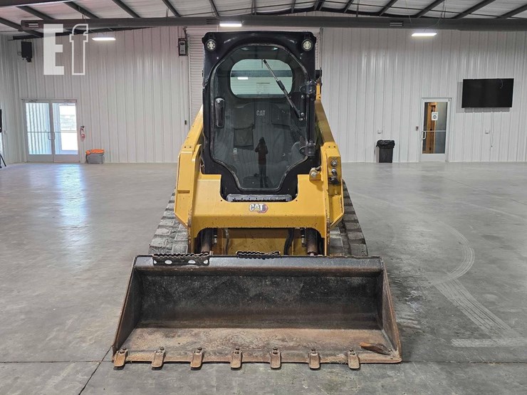 2023-caterpillar-259d3-image-7