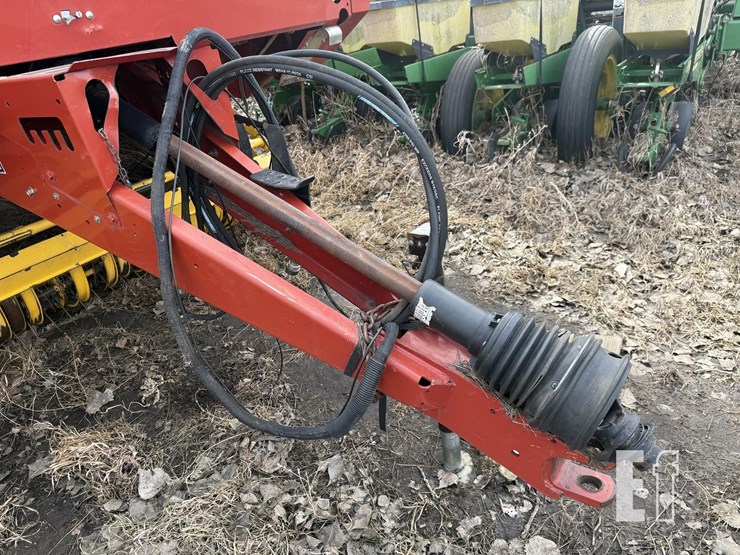 new-holland-br7090-image-2