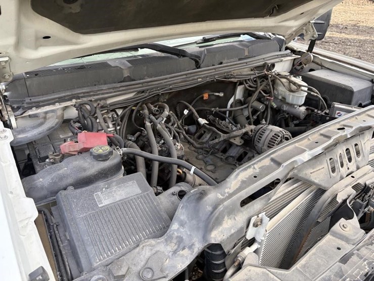 2013-chevrolet-2500-image-8